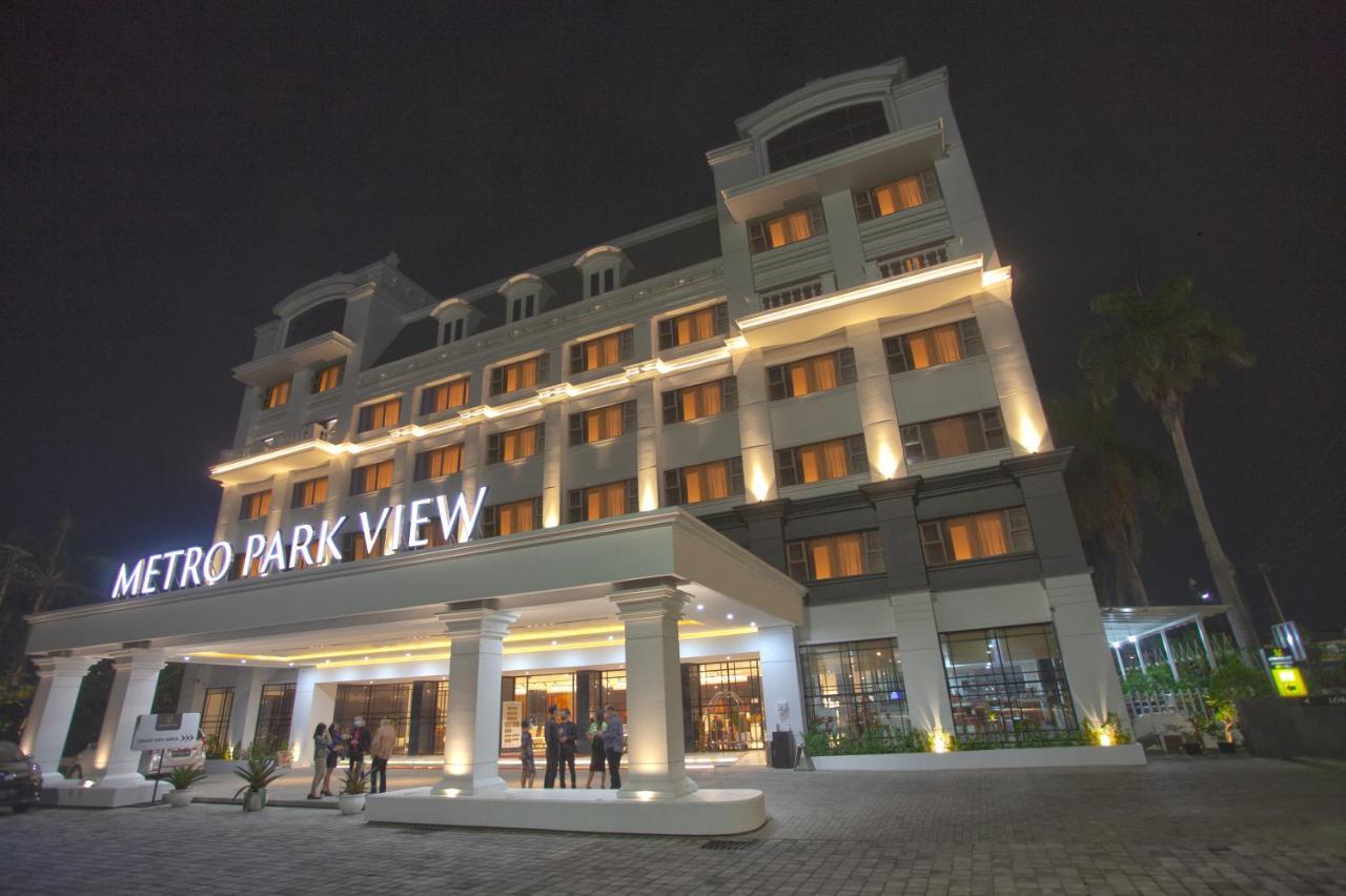 Metro Park View Hotel Kota Lama Semarang Esterno foto